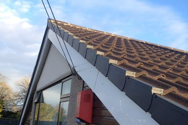 Marley Mendip tiles with Dry Verge